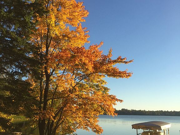 Aluminum dock and boat lift