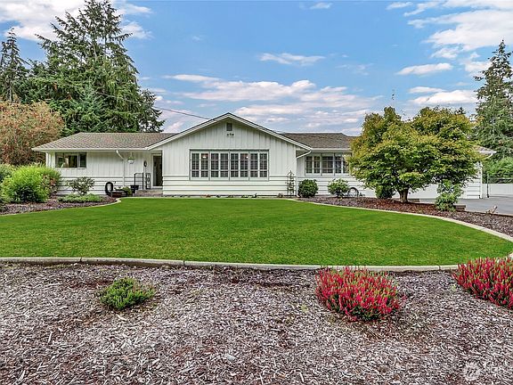 3rd image of 8402 57th Avenue E