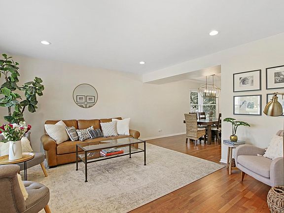 Fresh and modern living room