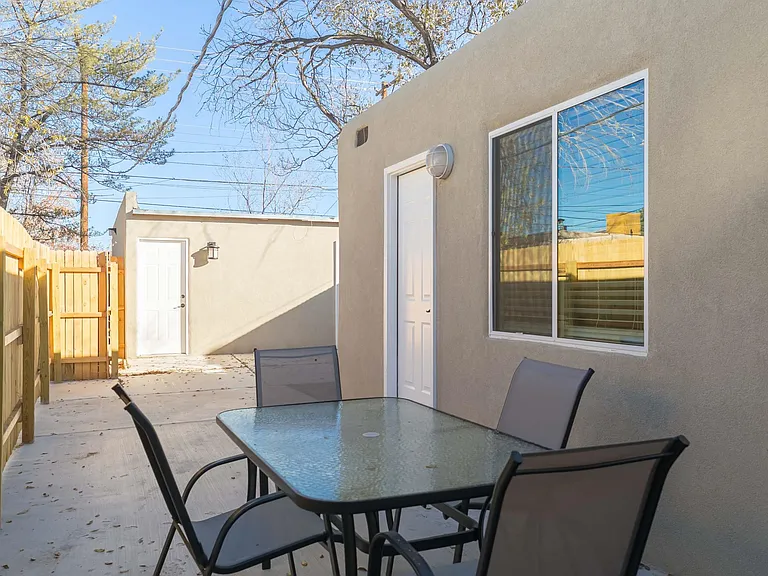 304 Harvard Dr SE #2 — Photo 6