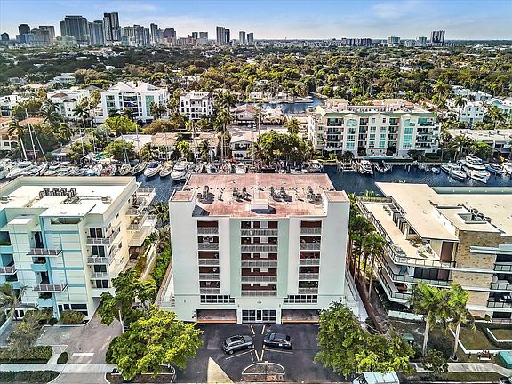 2nd image of 155 Isle Of Venice Drive #501