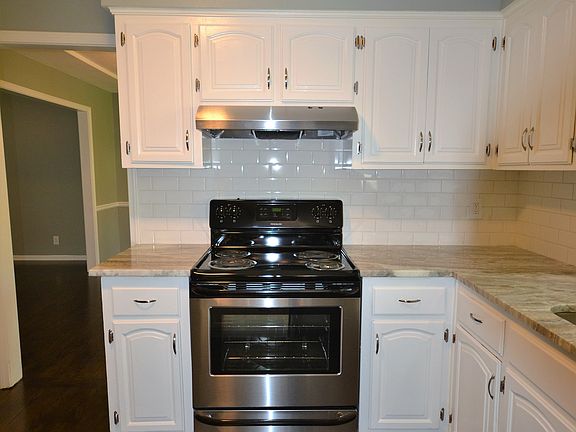5th image of 9739 W 101st Ter