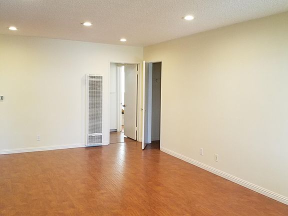 3rd image of 575 South St