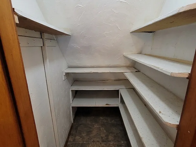 Additional storage closet