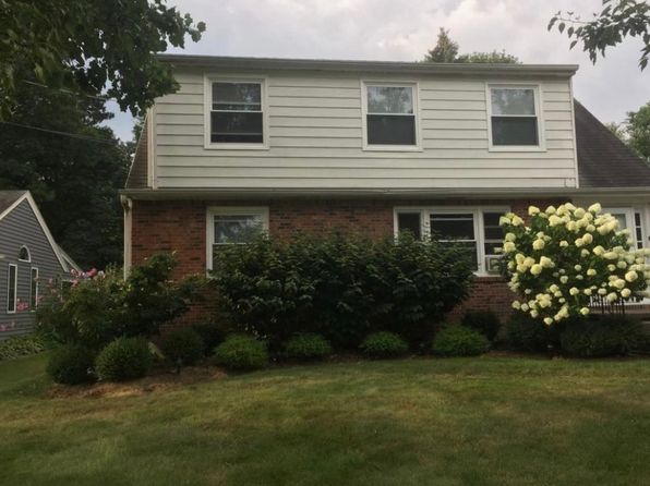 67 Princeton Pl #2