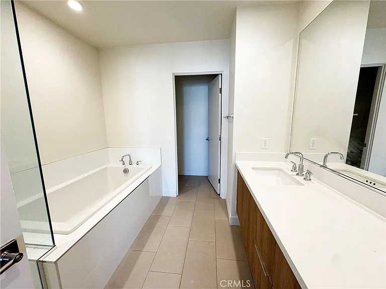 501 N Santa Anita Ave #D — Photo 25