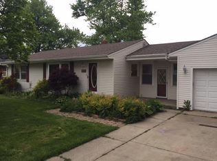 652 Hayes Leonard Dr, Valparaiso, IN 46385