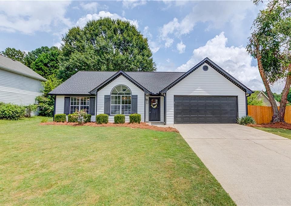 1st image of 70 Bacchus Dr