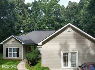 322 Laurel Ln, Stockbridge, GA 30281