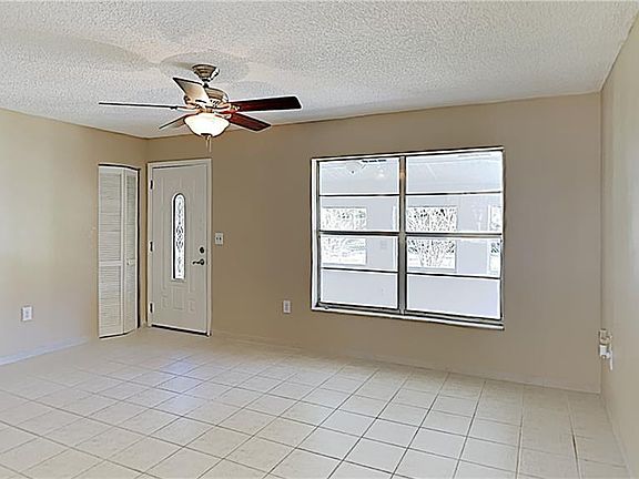 4th image of 295 Niagara Ave