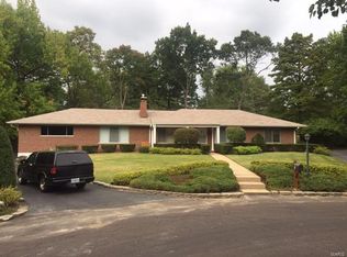 2 Creekside Ln, Saint Louis, MO
