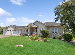 103 8th St SW, Buffalo, MN 55313