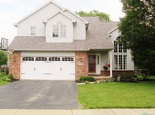 7272 Twin Lakes Rd, Perrysburg, OH 43551