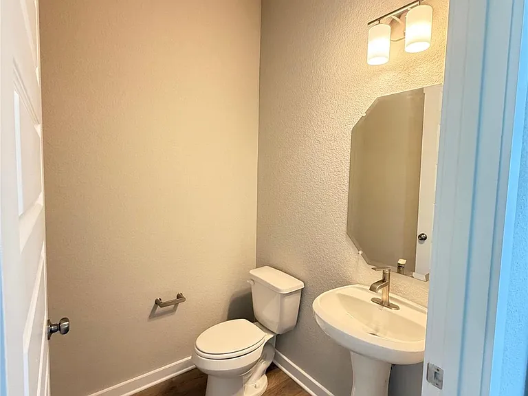 745 Beaverton Dr — Photo 22