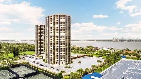 1 Oceans West Blvd APT 3B4