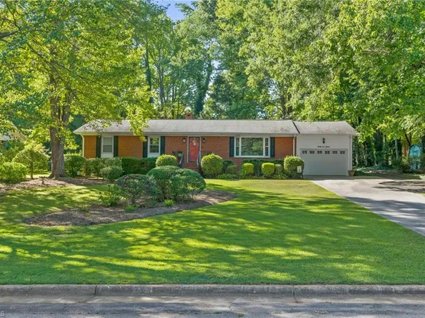 2118 Belmont Dr, Reidsville, NC 27320