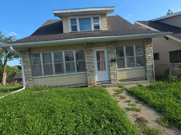 1637 W Palmer Ave, Sioux City, IA 51103