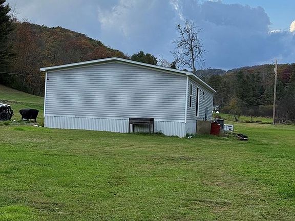3rd image of 576 Lambert Addition Rd