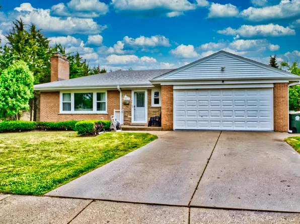 3907 W Albion Ave, Lincolnwood, IL 60712