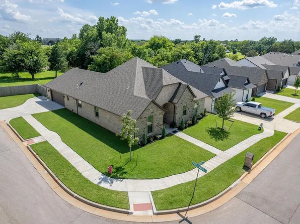 7200 NW 152nd St, Edmond, OK 73013