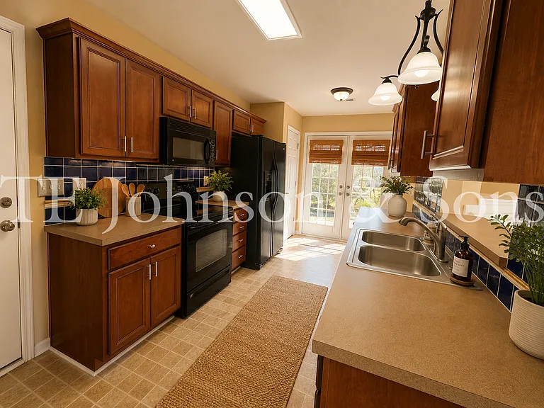 108 Greenway St — Photo 6