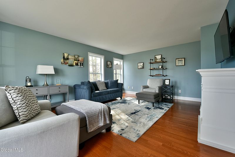 4th image of 3 Moreland Drive
