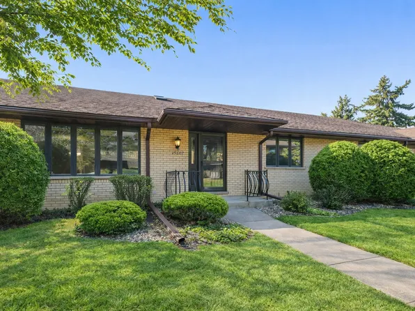 15607 Petunia Ct #29, Orland Park, IL 60462