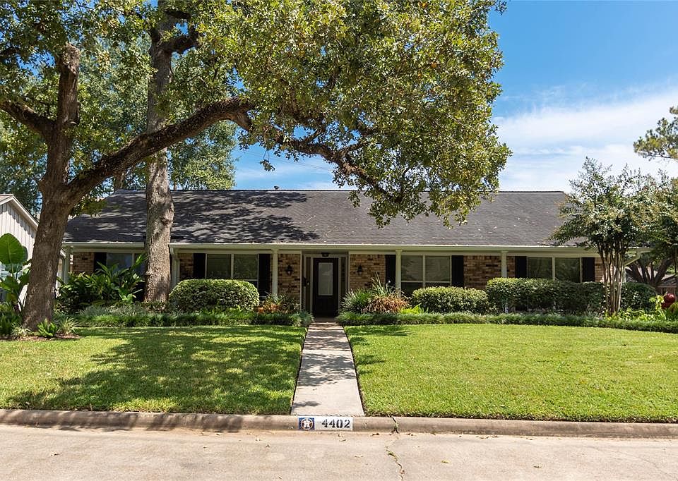 1st image of 4402 Deer Lodge Dr