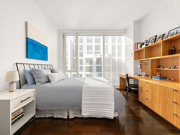 5th image of 151 E 85th St APT 14F