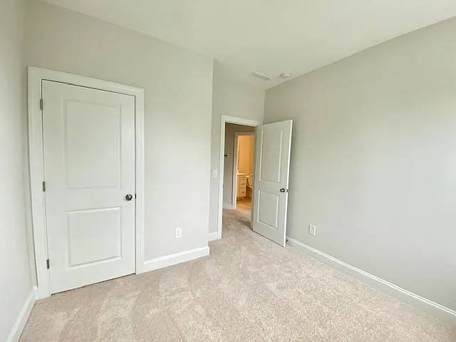 Guest bedroom 2