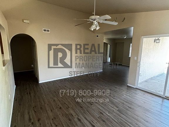 5th image of 813 Ardath Ln