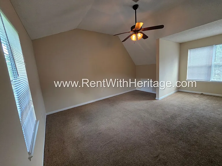 6535 Manor Creek Dr — Photo 39