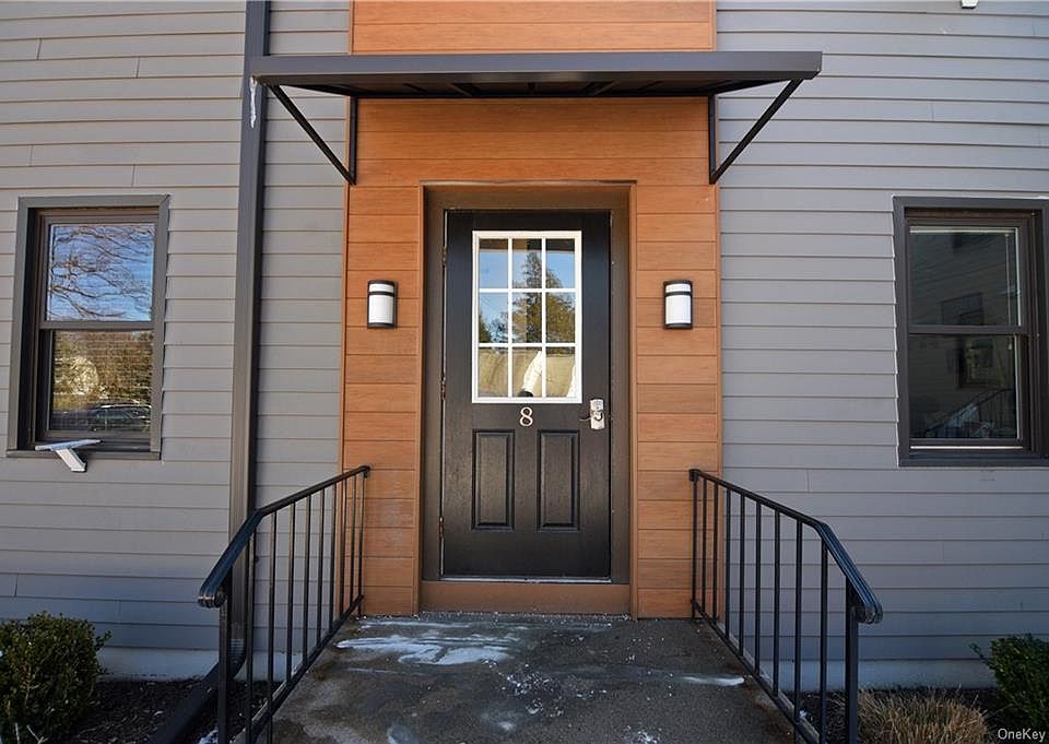 1st image of 8 Hendrick Ln APT 41A