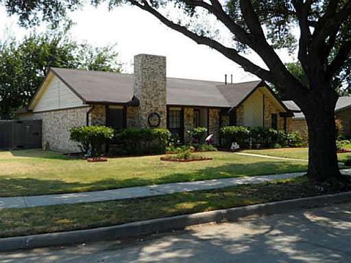 1st image of 1308 Iris Ln