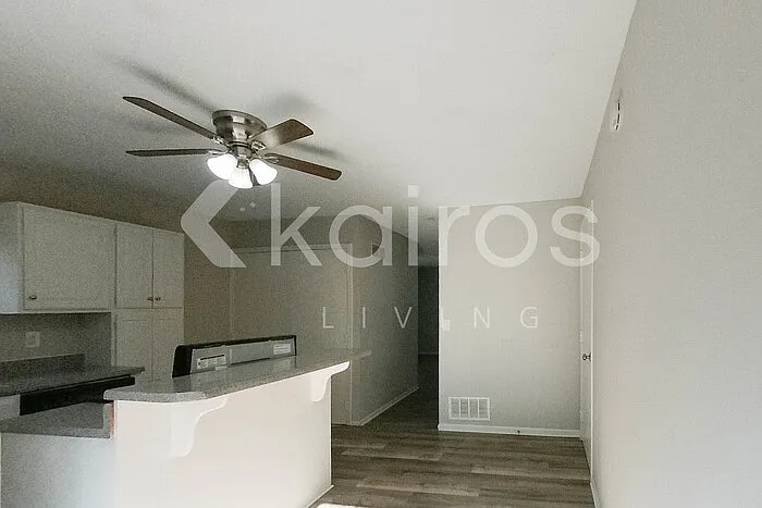 4415 The Paseo Blvd — Photo 9