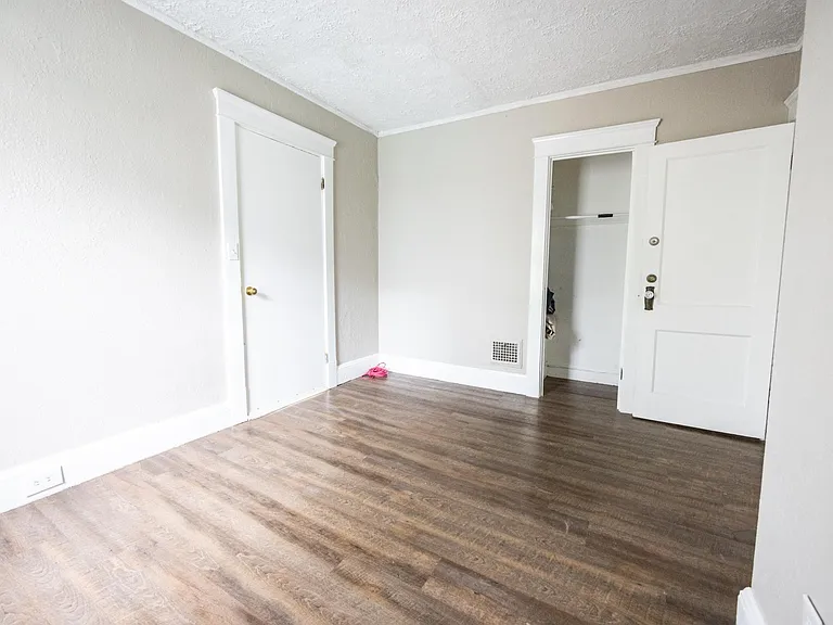 2295 Grandview Ave — Photo 20