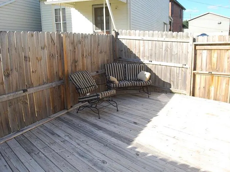 607 Roup St — Photo 5