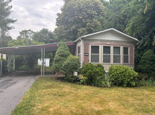 101 West Lane #42B Witt Lane, Riverhead, NY 11901