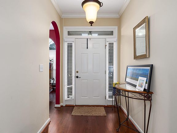 2nd image of 110 Cobblestone Ter