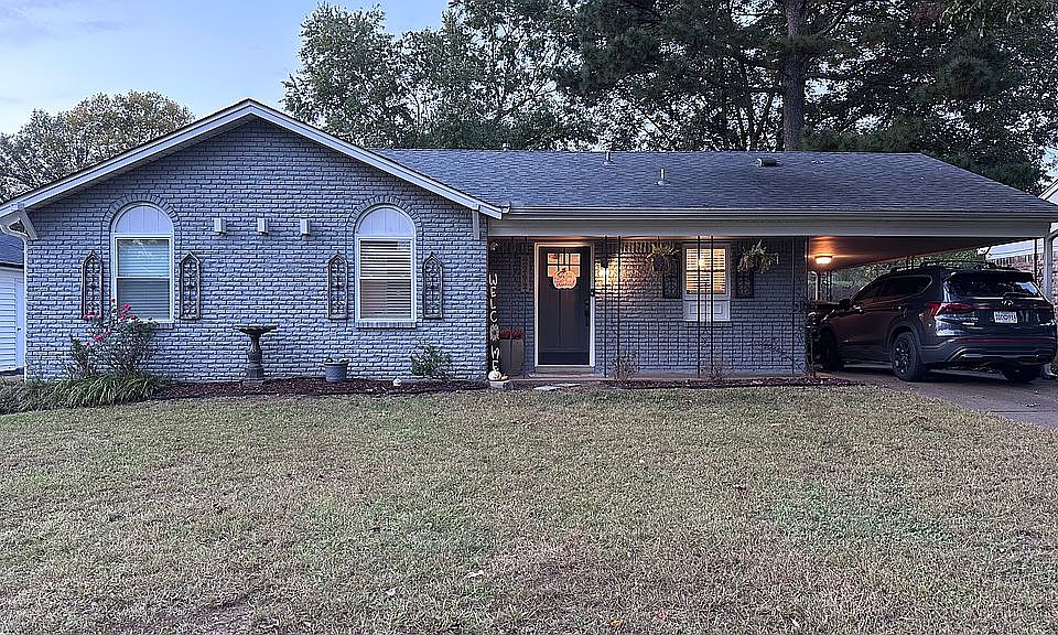 1st image of 2292 Colonial Hills Dr