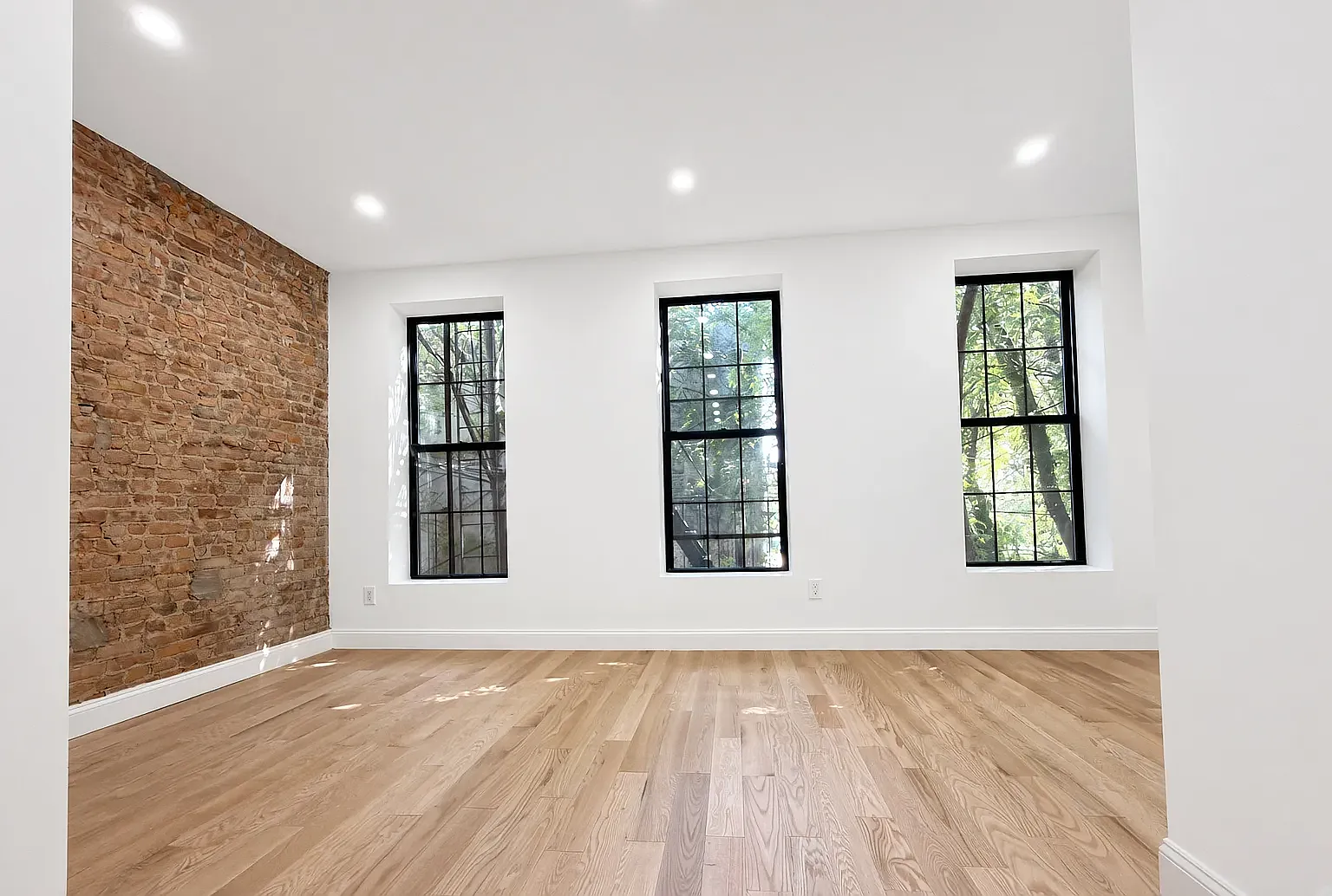 1252 Herkimer Street — Photo 2