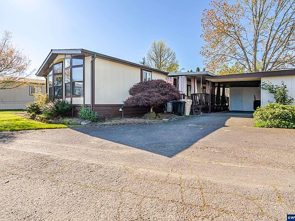 2nd image of 34505 Riverside Dr #6