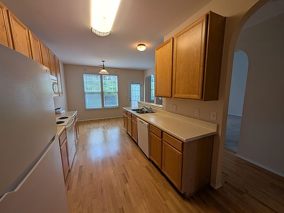 2nd image of 8319 Rubblestone Path