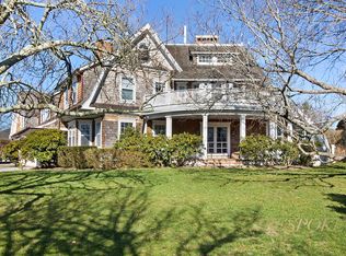 17 Cobb Isle Rd, Water Mill, NY 11976