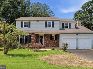 1272 Twin Streams Dr, Warminster, PA 18974