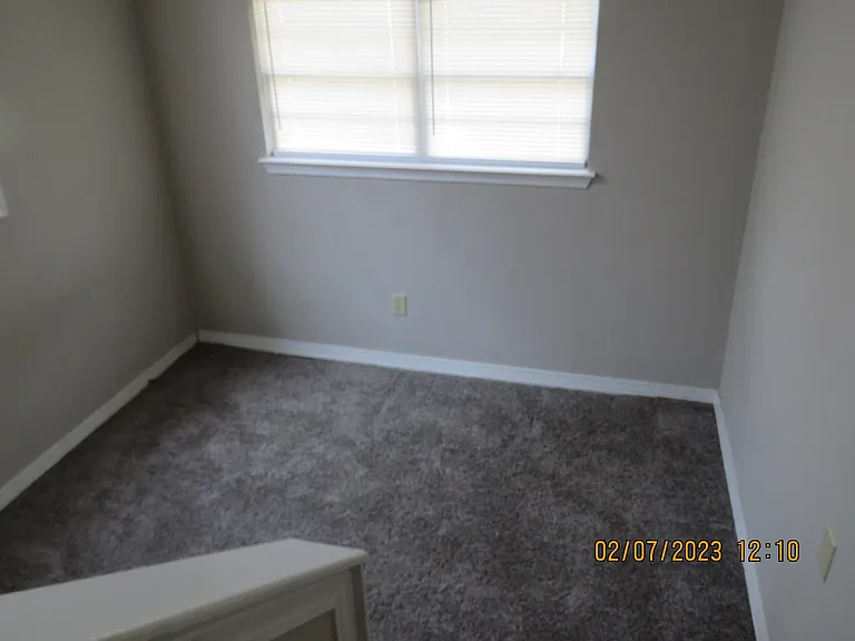 106 Jewel Dr — Photo 4