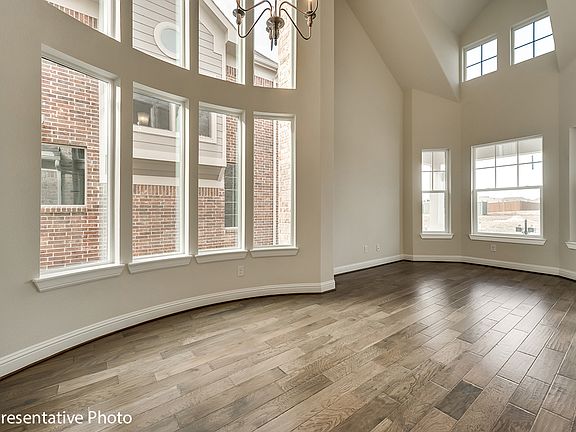 2nd image of 920 Marietta Ln #Glhq6x