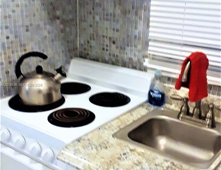 1908 N Ocean Dr #3A — Photo 12
