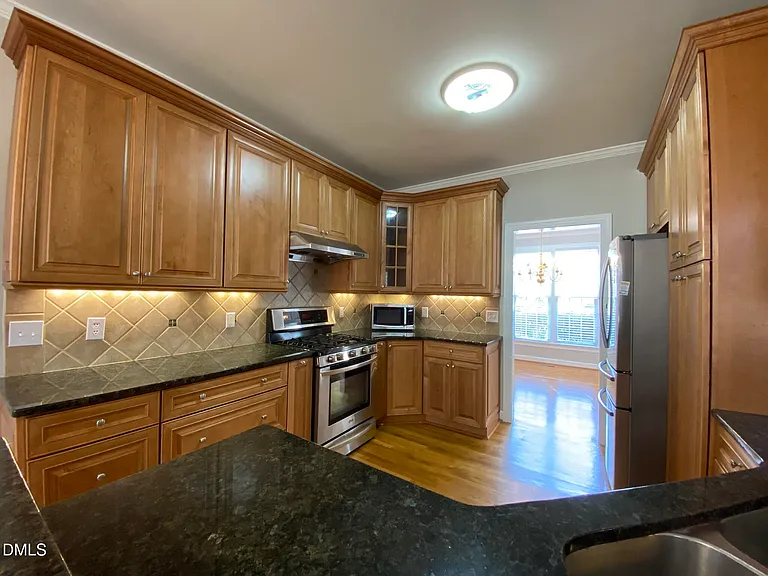 108 Flora Springs Dr — Photo 17