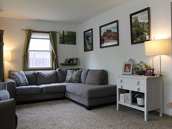 3rd image of 4225 Pioneers Blvd